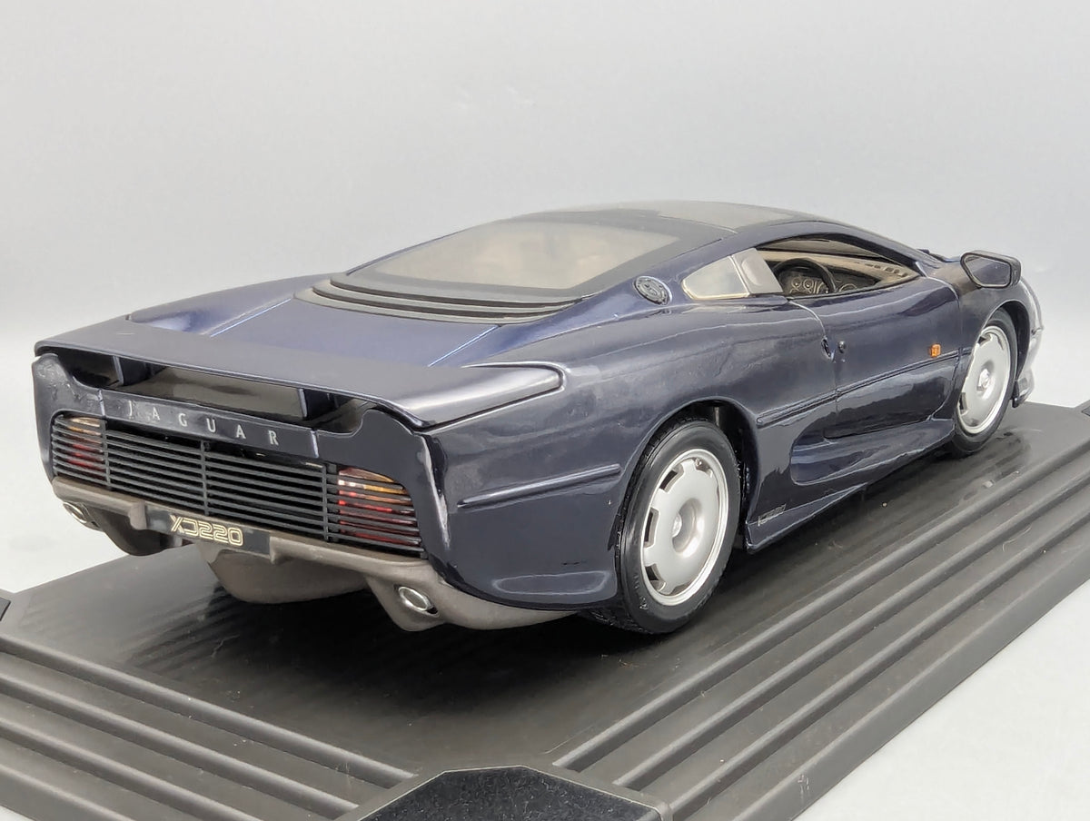Modellautos 1:12 Maisto Jaguar XJ 220 1992 Dunkelblau mit OVP