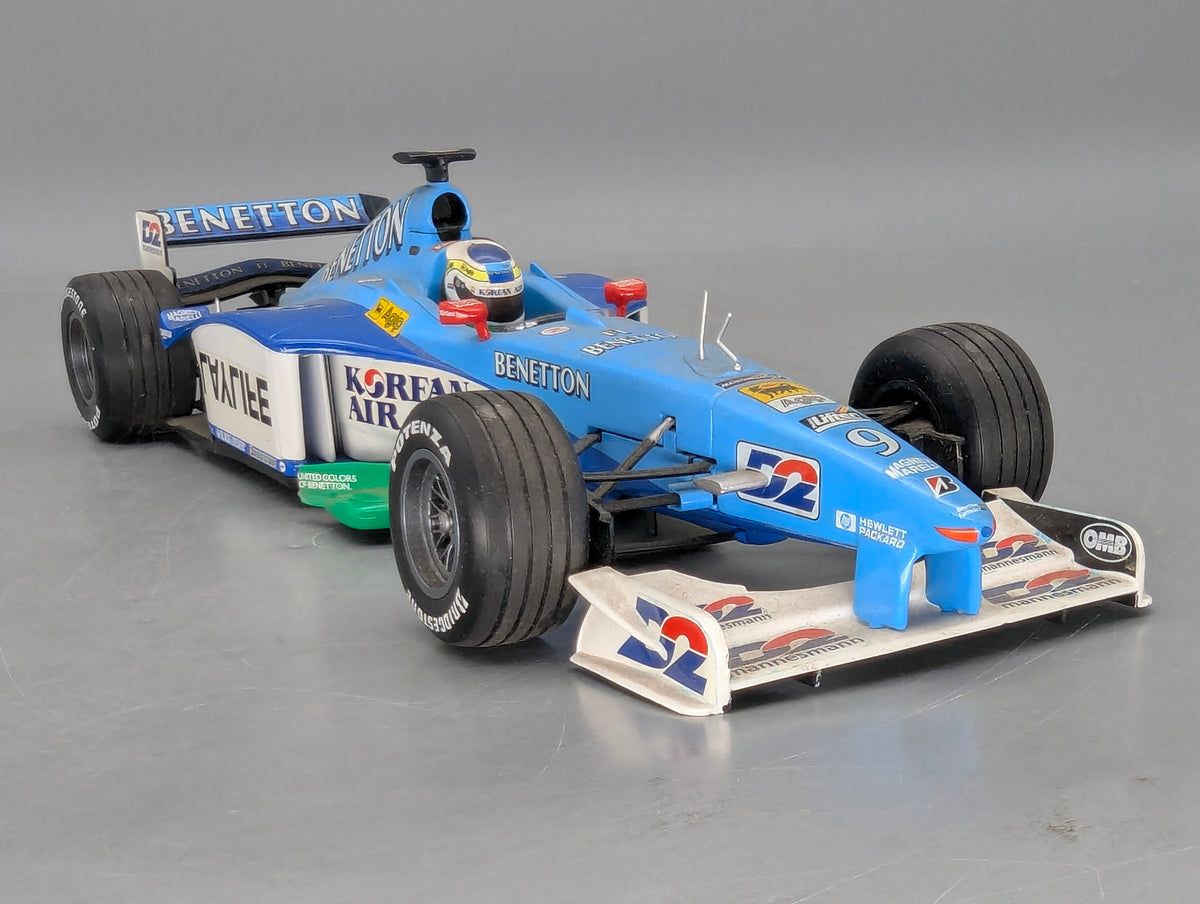 Modellautos 1:18 Minichamps Benetton Playlife B199 1999 #9 Fisichella OVP