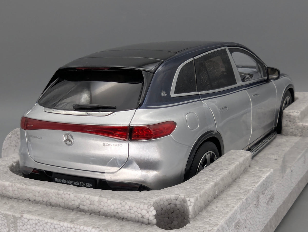 Modellautos 1:18 NZG Mercedes Maybach EQS 680 SUV Nauticblau Hightechsilber OVP