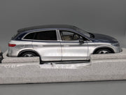 Modellautos 1:18 NZG Mercedes Maybach EQS 680 SUV Nauticblau Hightechsilber OVP