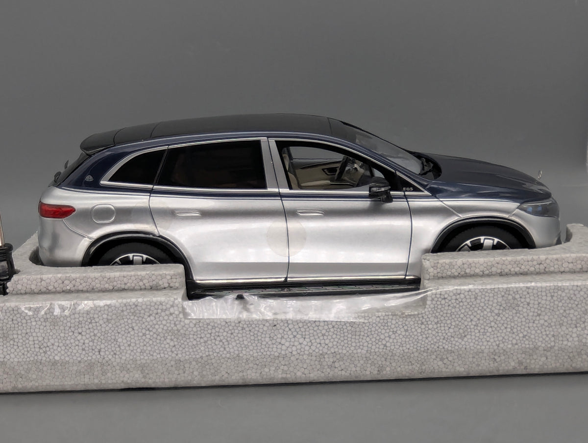 Modellautos 1:18 NZG Mercedes Maybach EQS 680 SUV Nauticblau Hightechsilber OVP
