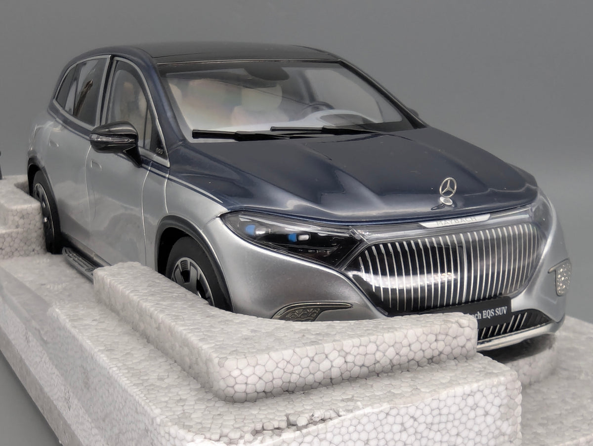 Modellautos 1:18 NZG Mercedes Maybach EQS 680 SUV Nauticblau Hightechsilber OVP