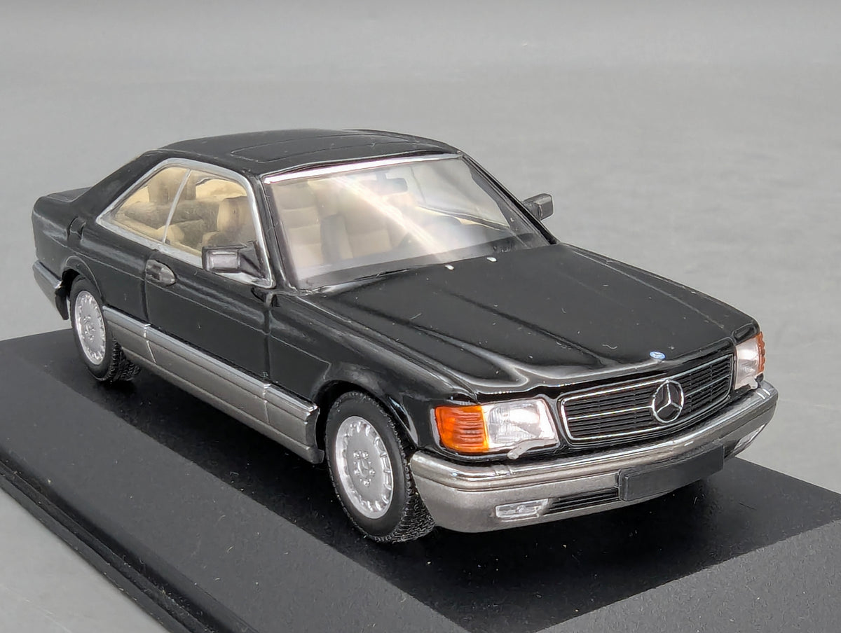Modellautos 1:43 Minichamps Mercedes Benz 560 SEC 1986 Schwarz mit OVP