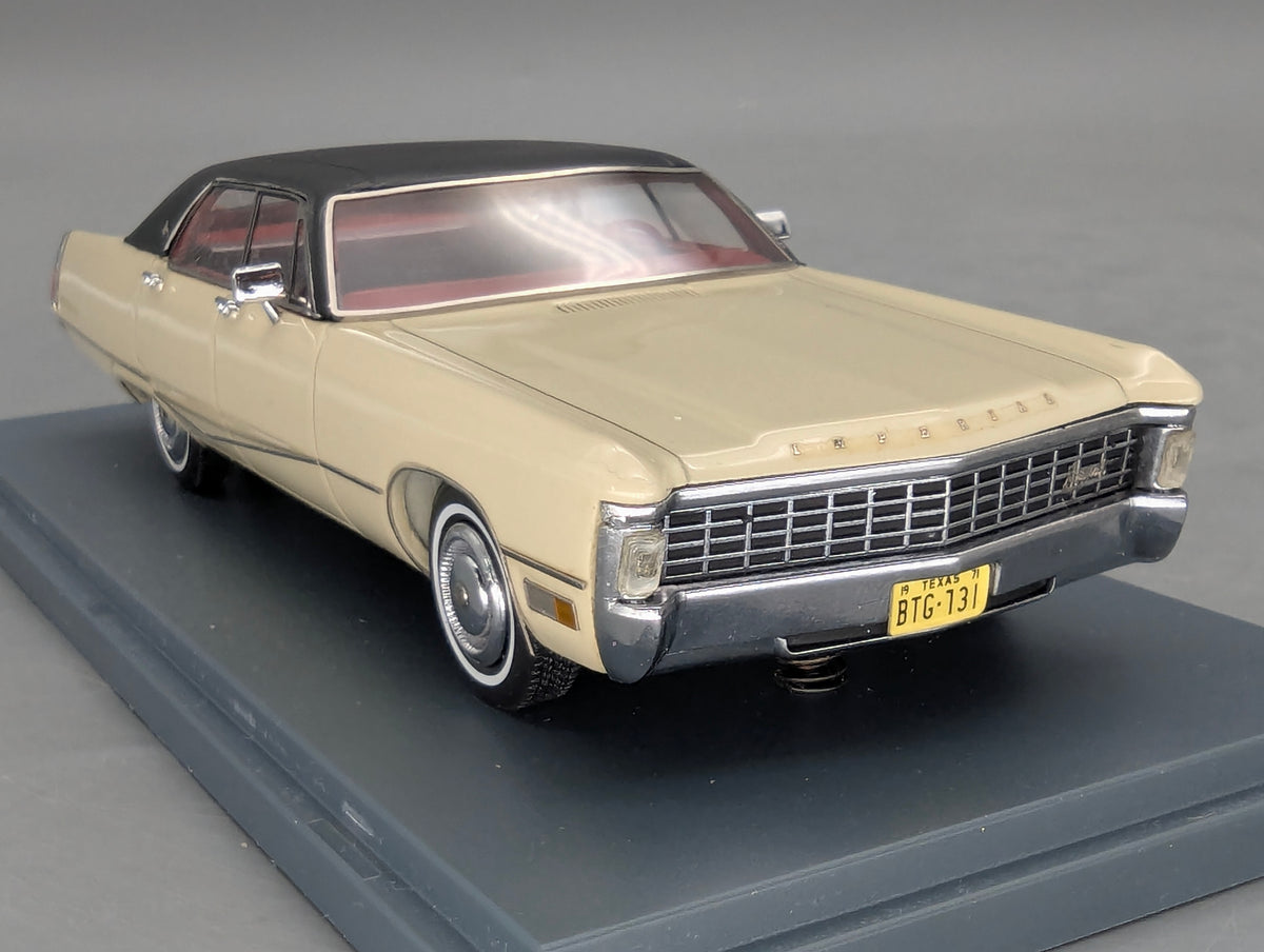 Modellautos 1:43 Neo Scale Models 44731 Chrysler Imperial Sedan mit OVP