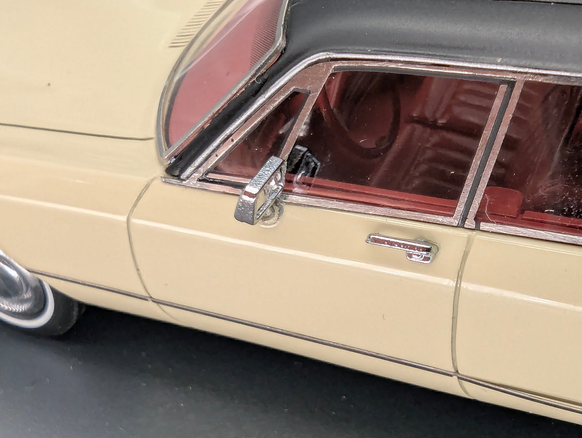 Modellautos 1:43 Neo Scale Models 44731 Chrysler Imperial Sedan mit OVP