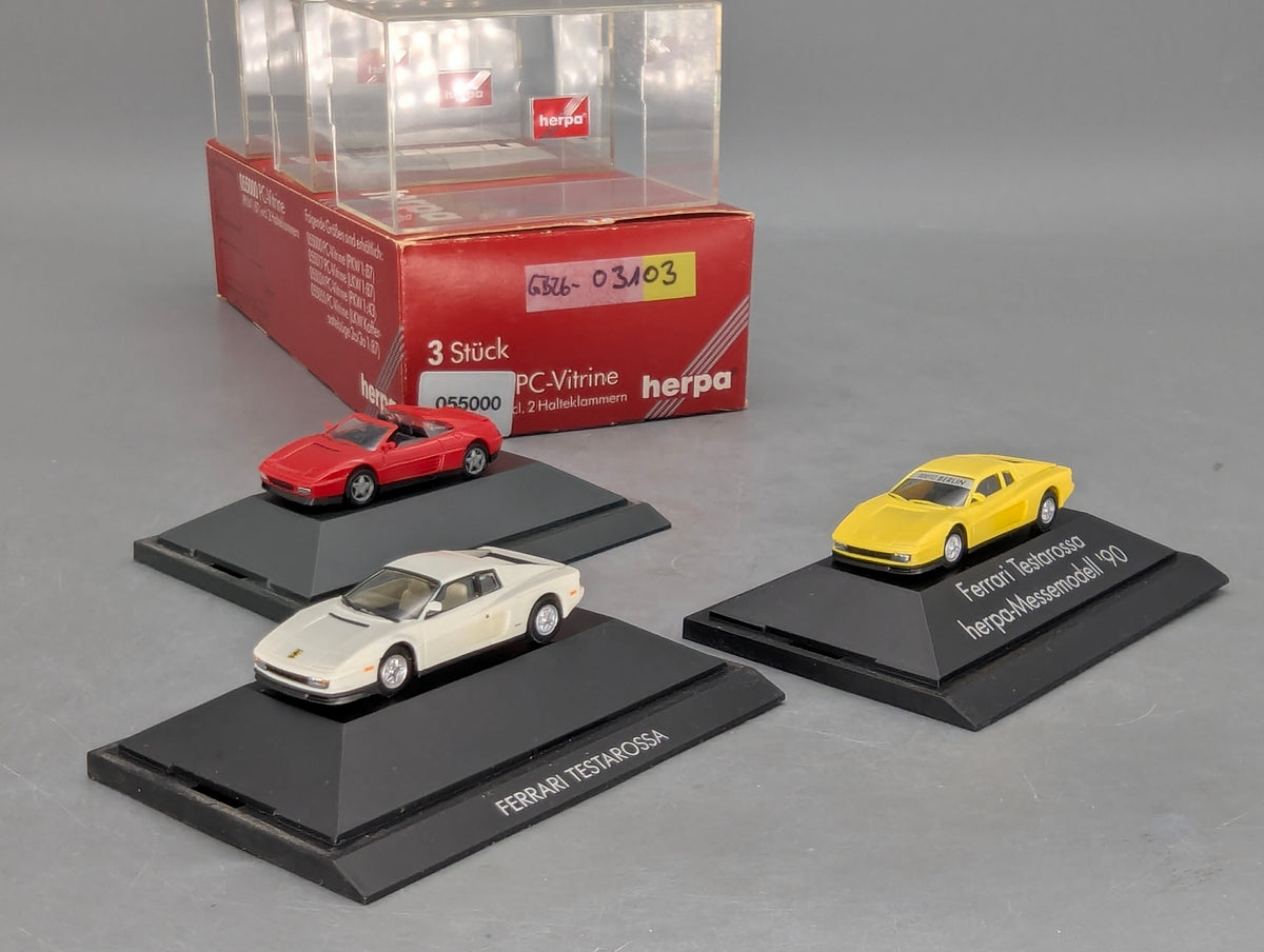 Modellautos 1:87 Herpa Ferrari 3-tlg Set 2x Testarossa 1x 348ts mit Vitrinen