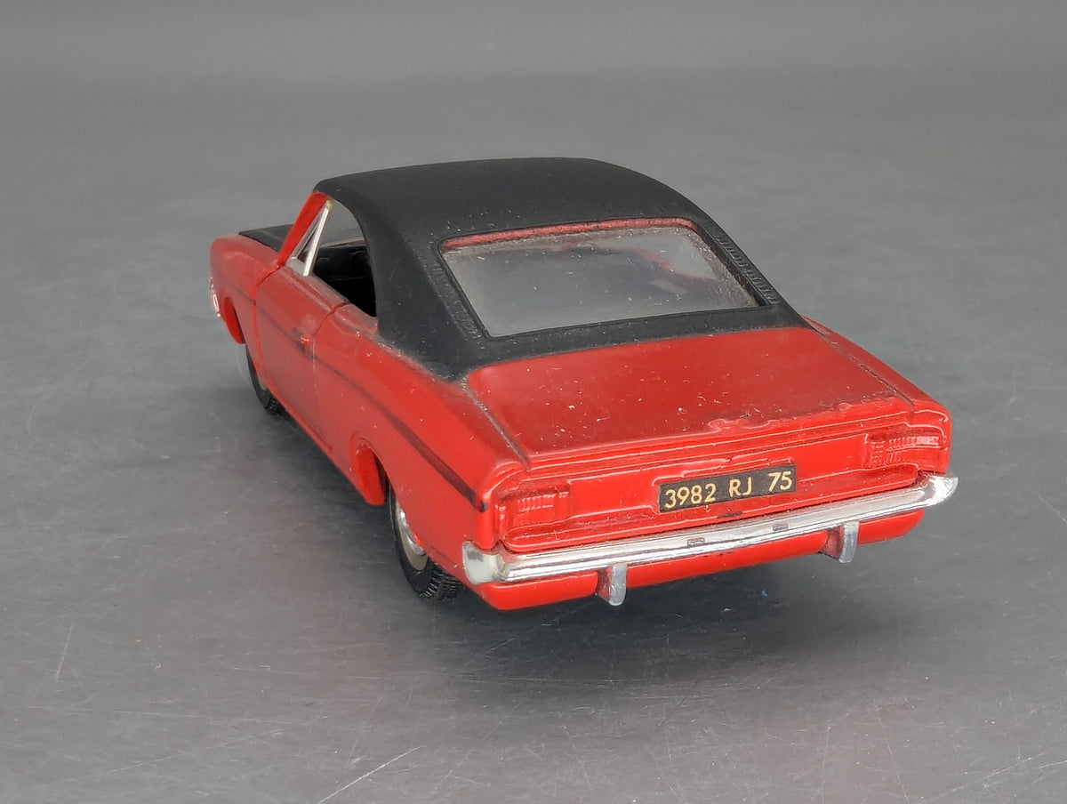 Modellauto 1:43 Dinky Toys 1420 heute Mattel Opel Commodore mirt OVP