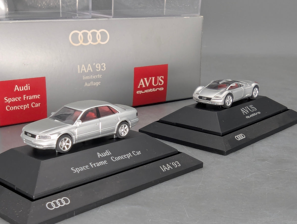 Modellautos 1:87 Rietze Audi 2-tlg Set Space Frame CC und AVUS Quattro in Dealer OVP