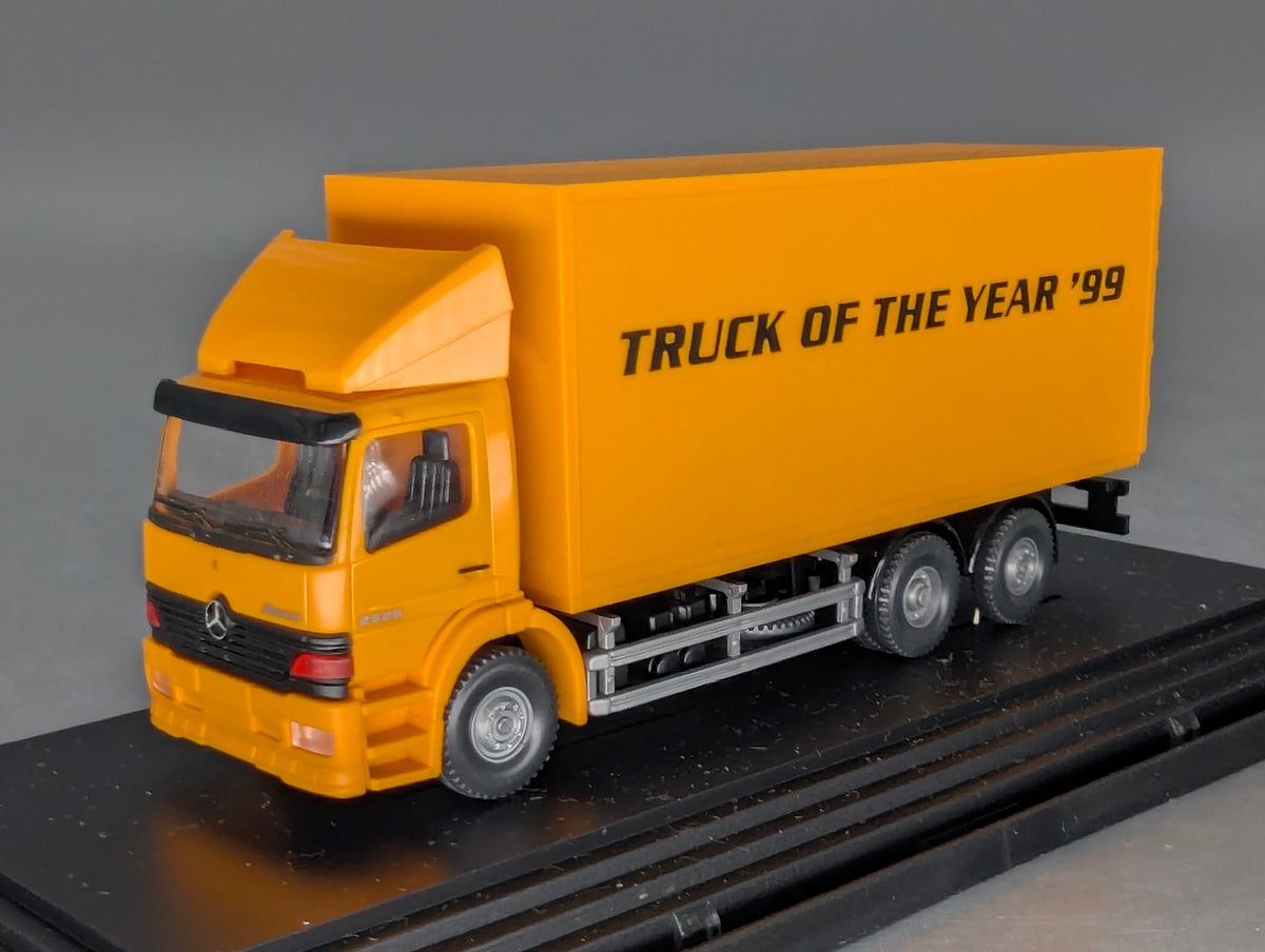 LKW Modell HO 1:87 Wiking Mercedes Benz Actros Truck of the Year 1999 Dealer OVP