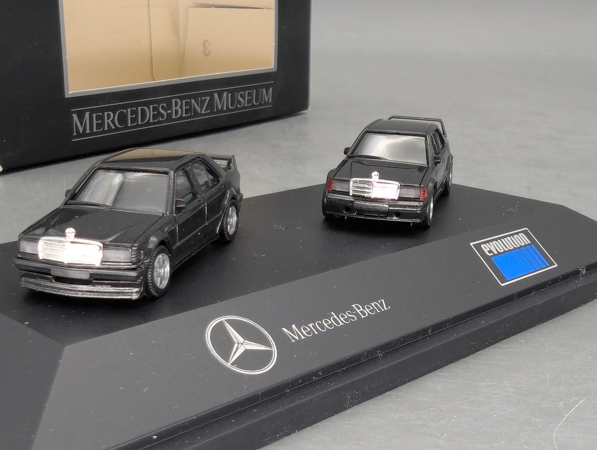 Modellautos 1:87 Herpa Mercedes Benz 190E EVO I + II 2-tlg Set mit Dealer OVP