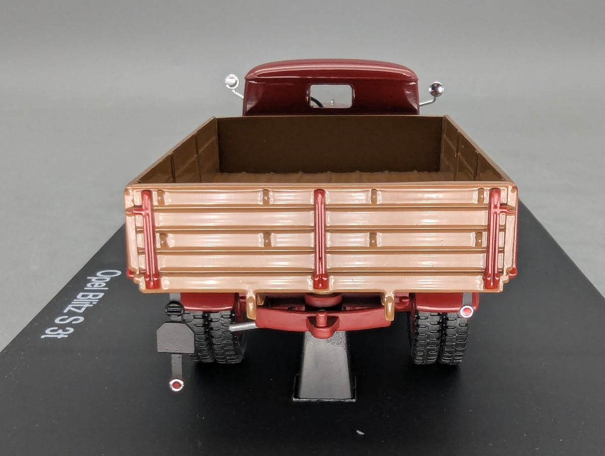 Modell LKW 1:43 Schuco Opel Blitz S 3t Rot mit Vitrine