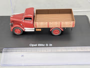 Modell LKW 1:43 Schuco Opel Blitz S 3t Rot mit Vitrine