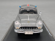 Modellautos 1:43 Schuco Opel Olympia Caravan Krankenwagen Grau mit Vitrine
