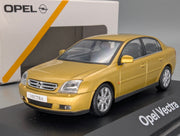 Modellautos 1:43 Schuco Opel Vectra 4-Türer Gold mit Dealer OVP