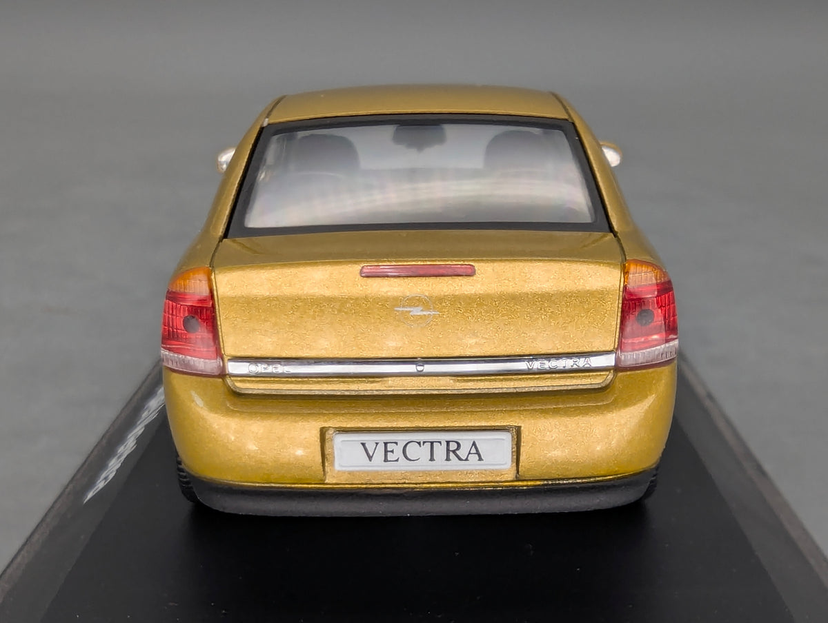 Modellautos 1:43 Schuco Opel Vectra 4-Türer Gold mit Dealer OVP
