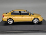 Modellautos 1:43 Schuco Opel Vectra 4-Türer Gold mit Dealer OVP