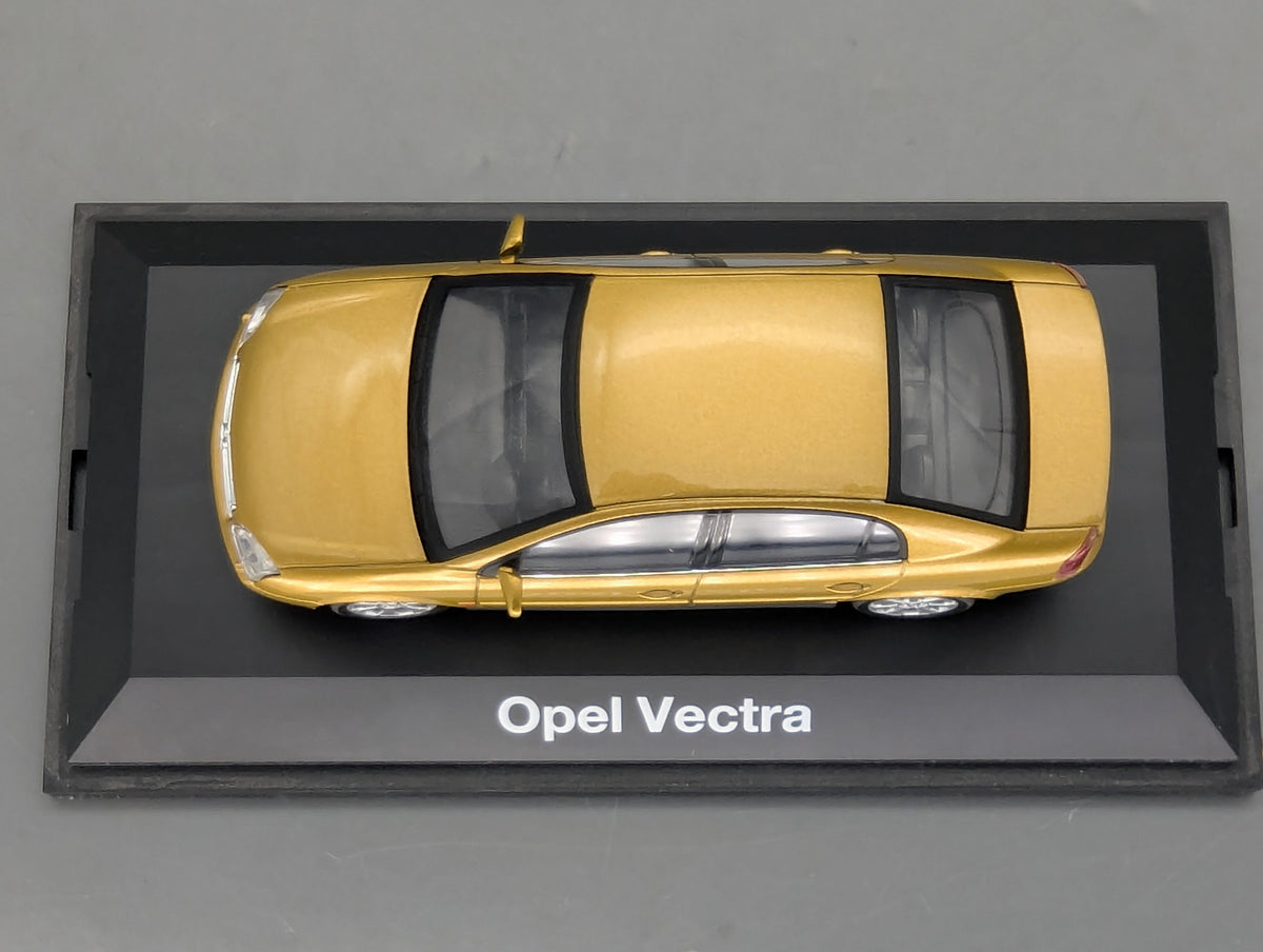 Modellautos 1:43 Schuco Opel Vectra 4-Türer Gold mit Dealer OVP