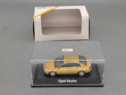 Modellautos 1:43 Schuco Opel Vectra 4-Türer Gold mit Dealer OVP