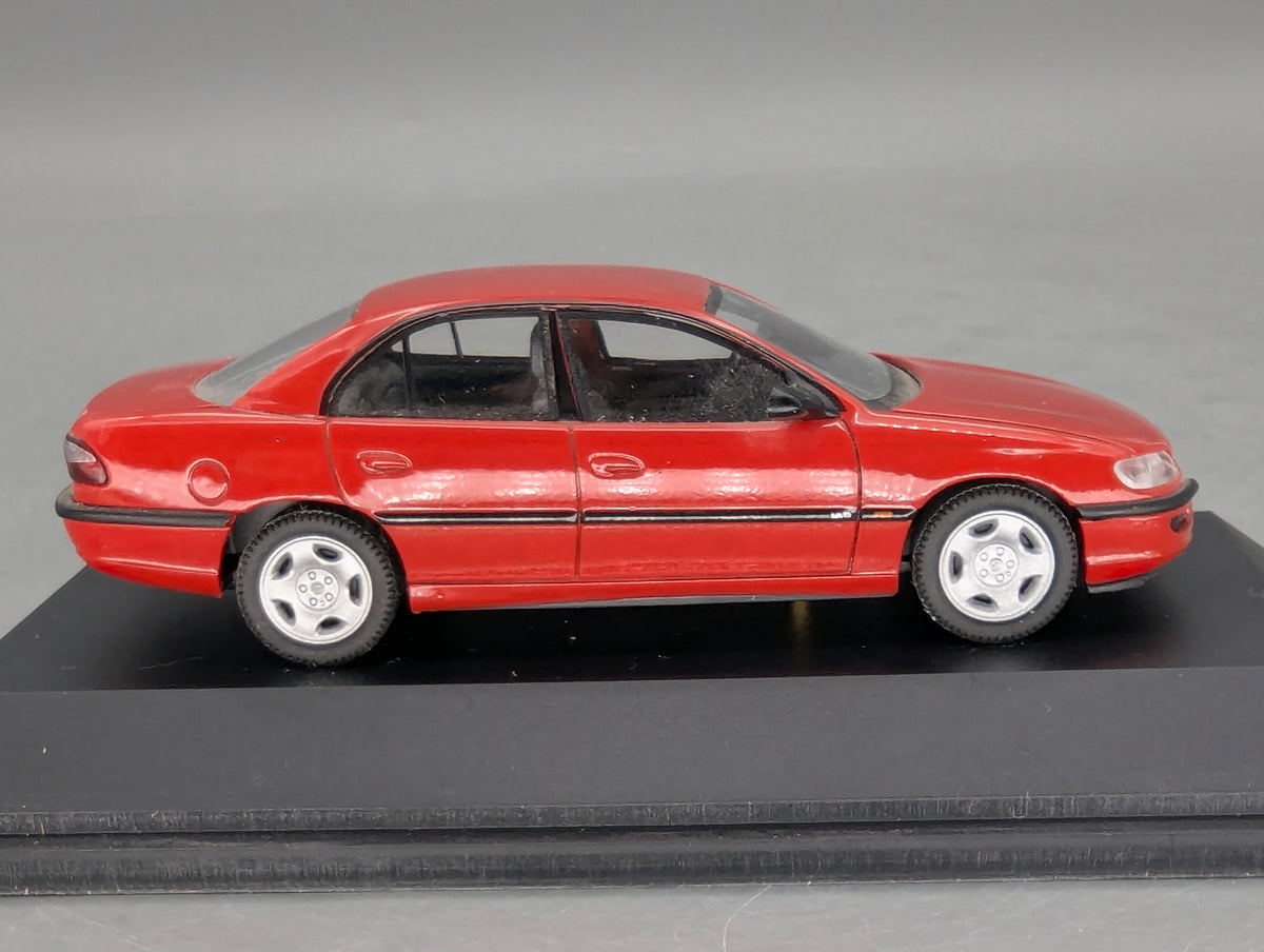 Modellautos 1:43 Schuco Opel Omega B MV6 4-Türer Limousine Rot mit OVP
