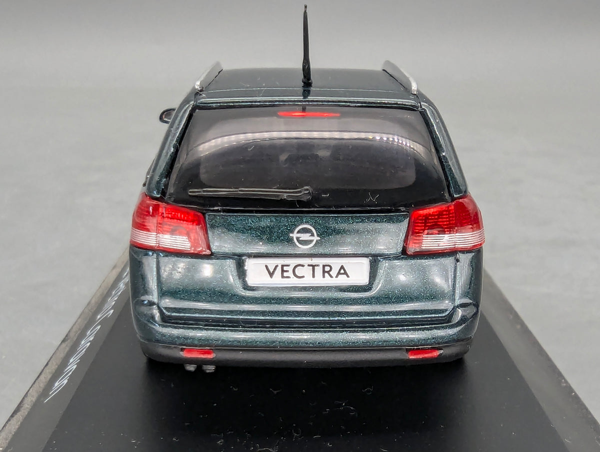 Modellautos 1:43 Schuco Opel Vectra Caravan Dunkelgrün Metallic mit Dealer OVP