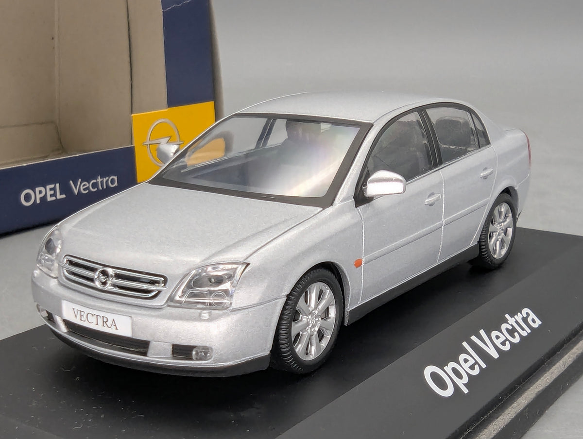 Modellautos 1:43 Schuco Opel Vectra 4-Türer Silber Metallic mit Dealer OVP