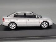 Modellautos 1:43 Schuco Opel Vectra 4-Türer Silber Metallic mit Dealer OVP