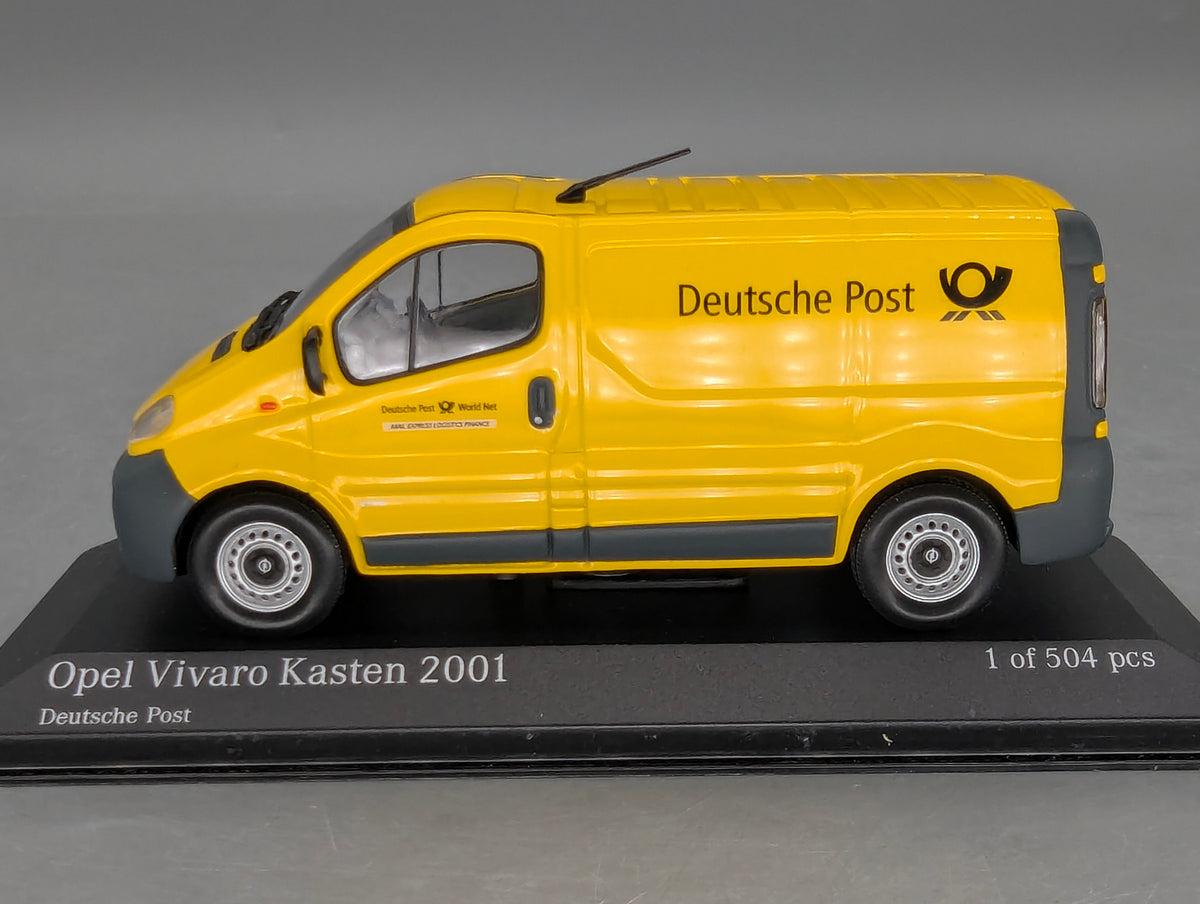 Modellautos 1:43 Minichamps Opel Vivaro Kasten 2001 Deutsche Post Gelb mit Vitrine