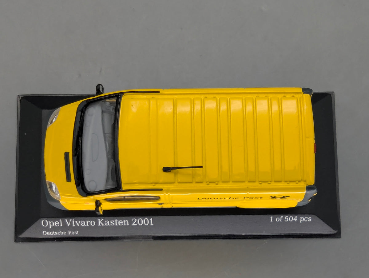 Modellautos 1:43 Minichamps Opel Vivaro Kasten 2001 Deutsche Post Gelb mit Vitrine
