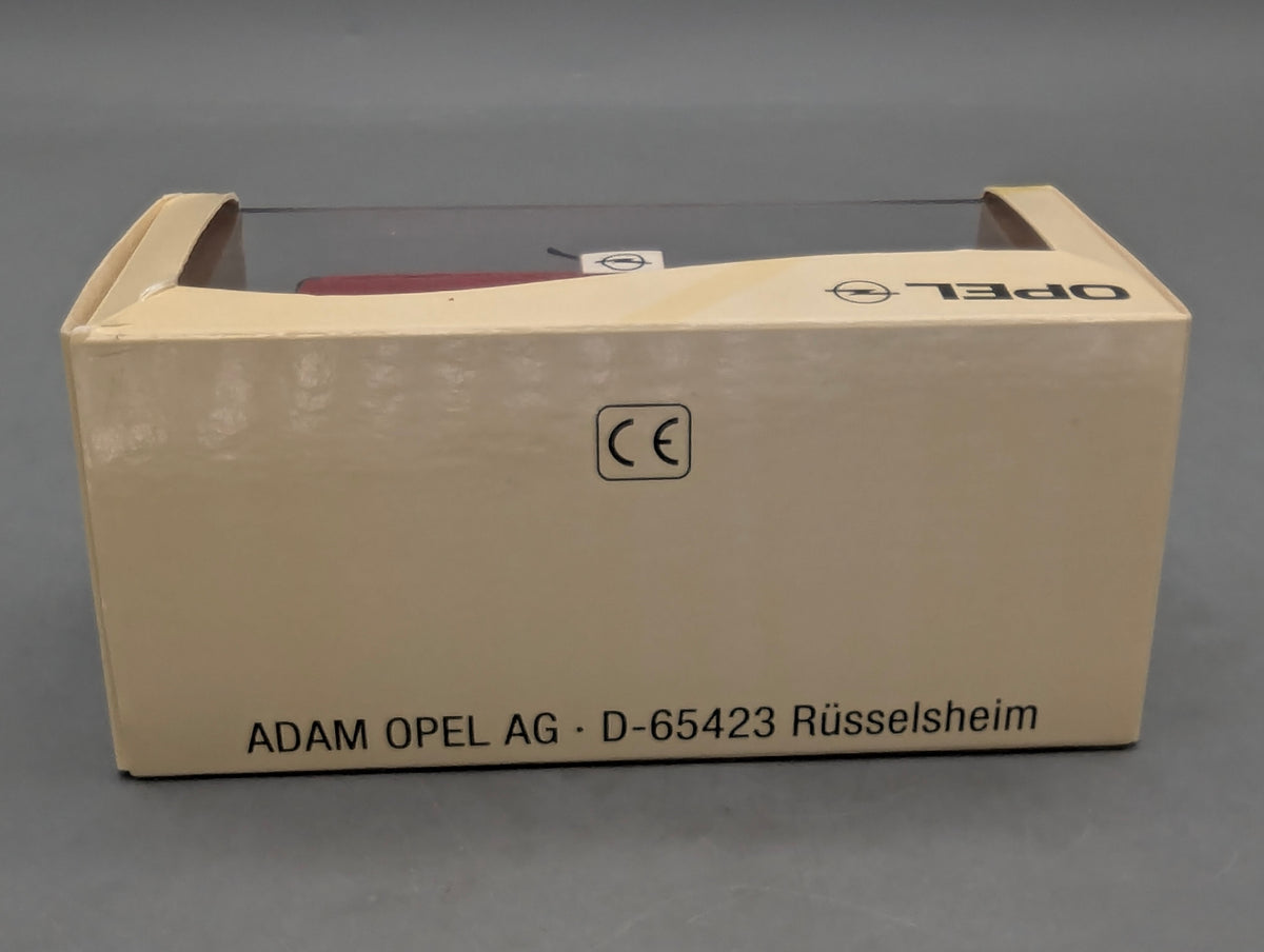Modellautos 1:43 Minichamps Opel Vivaro Rot mit Dealer OVP