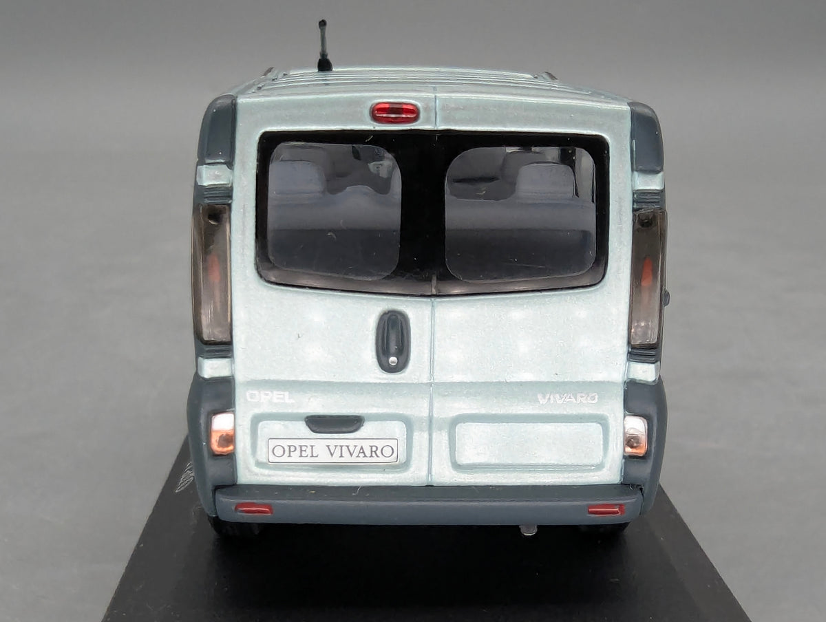 Modellautos 1:43 Minichamps Opel Vivaro Silber-Grün mit Dealer OVP