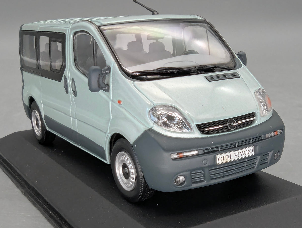 Modellautos 1:43 Minichamps Opel Vivaro Silber-Grün mit Dealer OVP