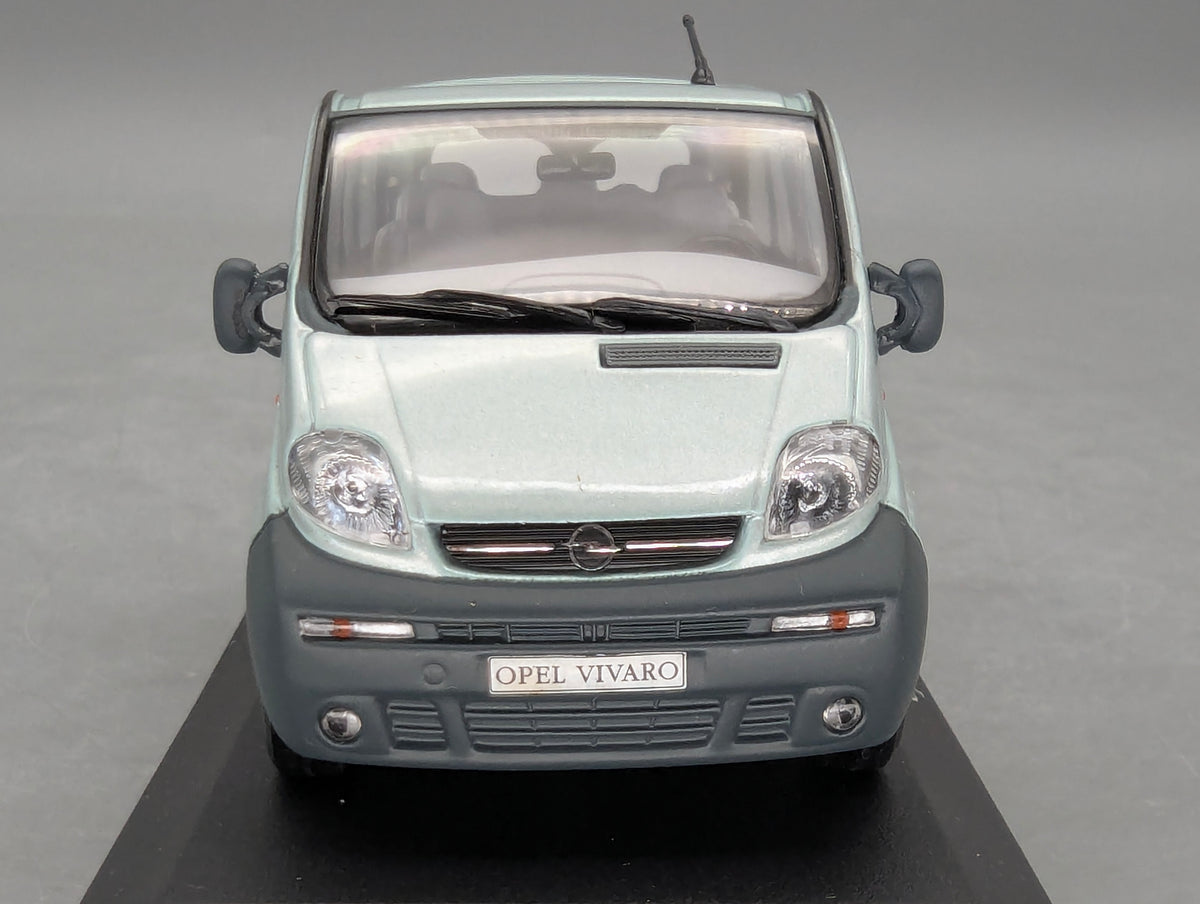 Modellautos 1:43 Minichamps Opel Vivaro Silber-Grün mit Dealer OVP