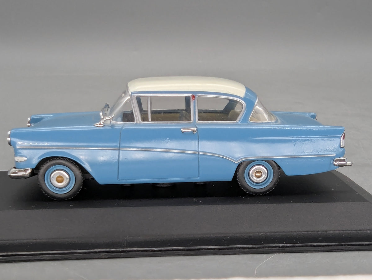 Modellautos 1:43 Minichamps Opel Rekord P1 2-Türer 1958 Blau Weiß mit OVP