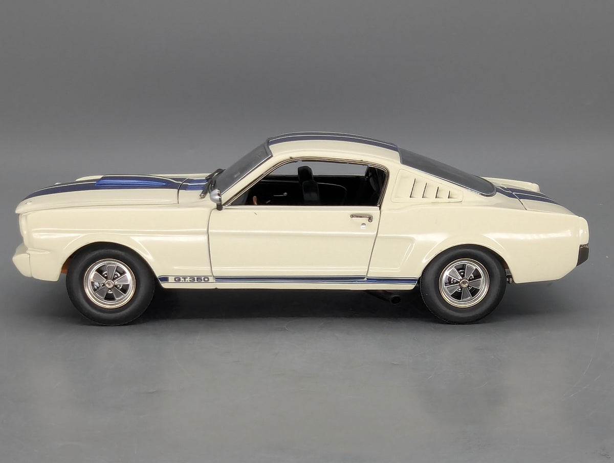 Modellautos 1:18 ACME Shelby Driving School G.T. 350 1965 mit OVP