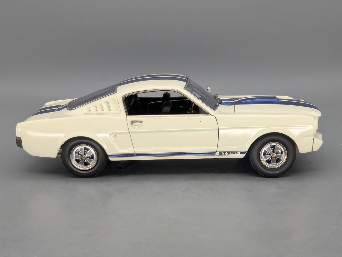 Modellautos 1:18 ACME Shelby Driving School G.T. 350 1965 mit OVP