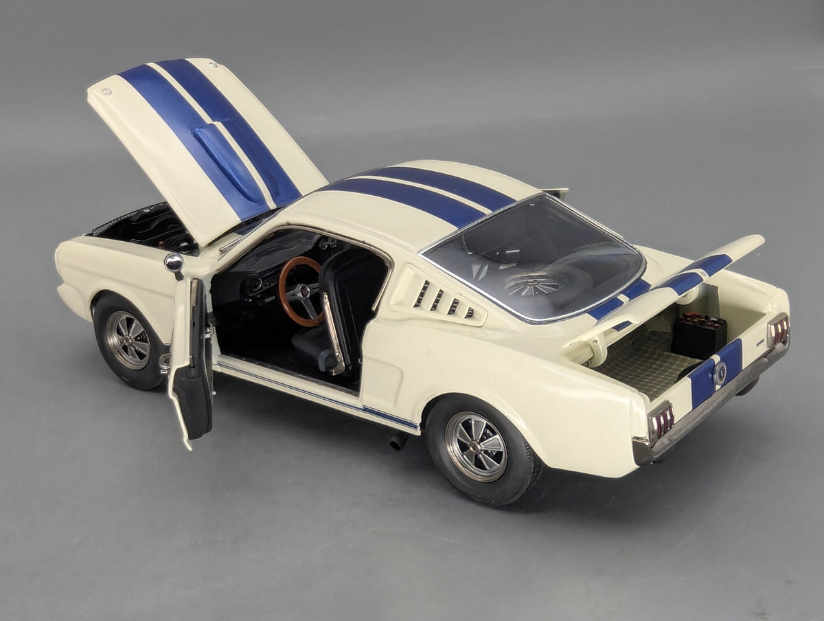 Modellautos 1:18 ACME Shelby Driving School G.T. 350 1965 mit OVP