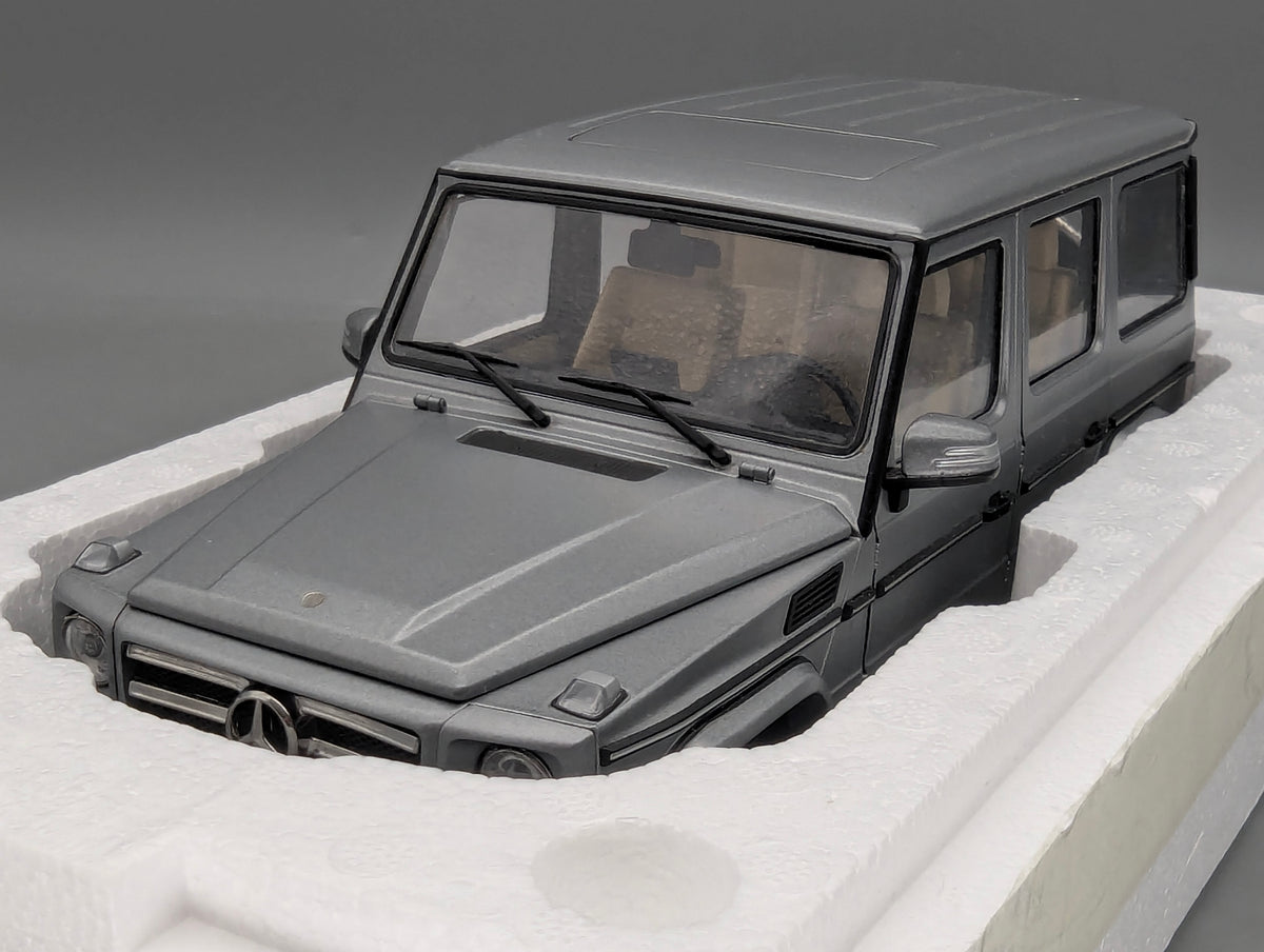 Modellautos 1:18 iScale Mercedes Benz G Klasse mit OVP