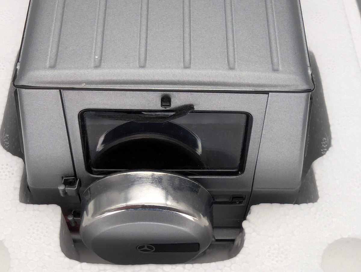 Modellautos 1:18 iScale Mercedes Benz G Klasse mit OVP