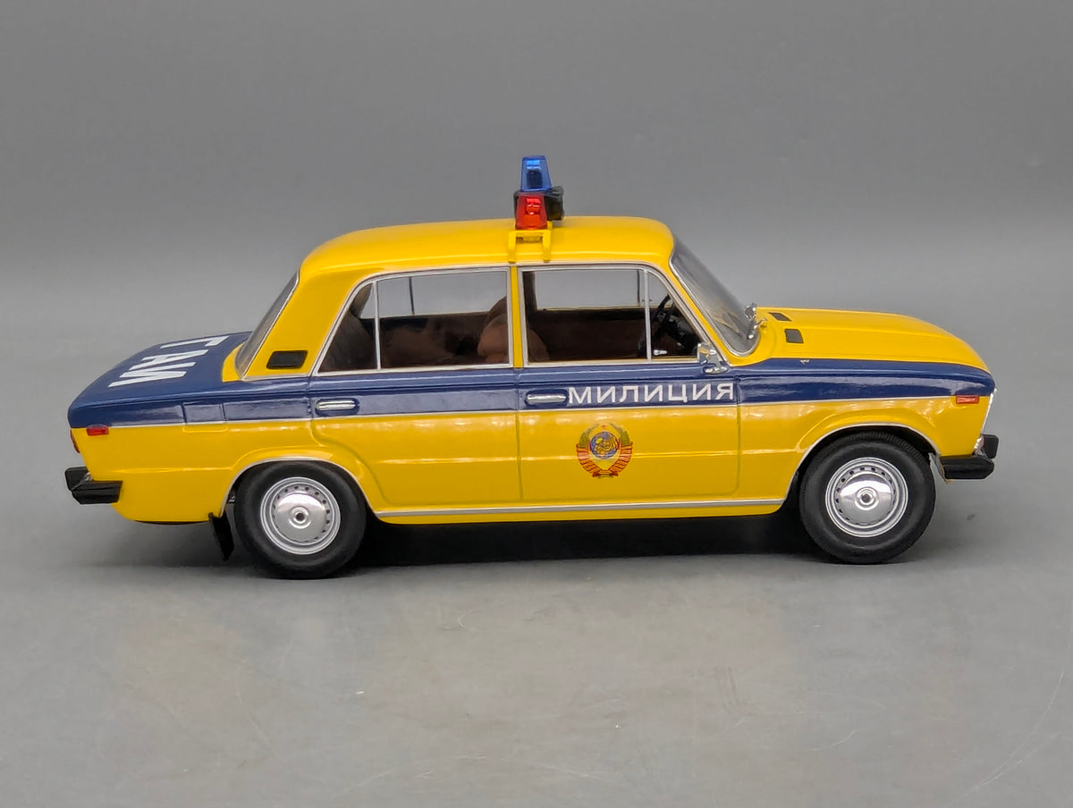 Modellautos 1:18 Triple9 Lada 1600 USSR Police mit OVP