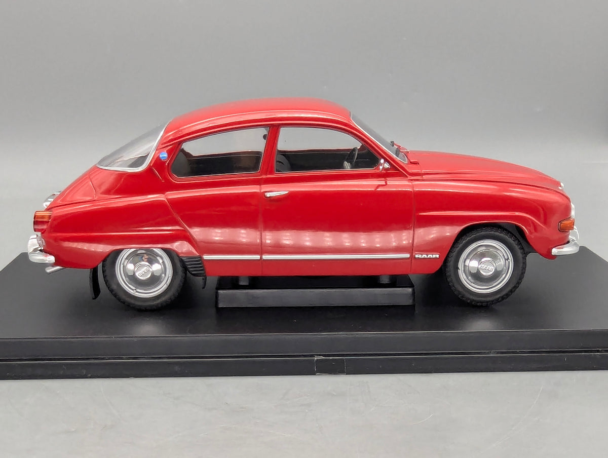 Modellautos 1:18 MCG Modelcar Group 18282 Saab 96 V4 Red mit OVP