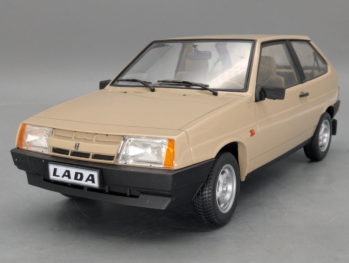 Modellautos 1:18 KK-Scale Lada Samara 1300 mit OVP