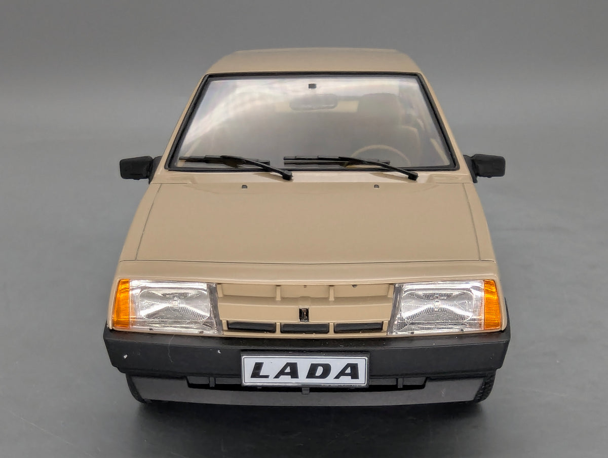 Modellautos 1:18 KK-Scale Lada Samara 1300 mit OVP