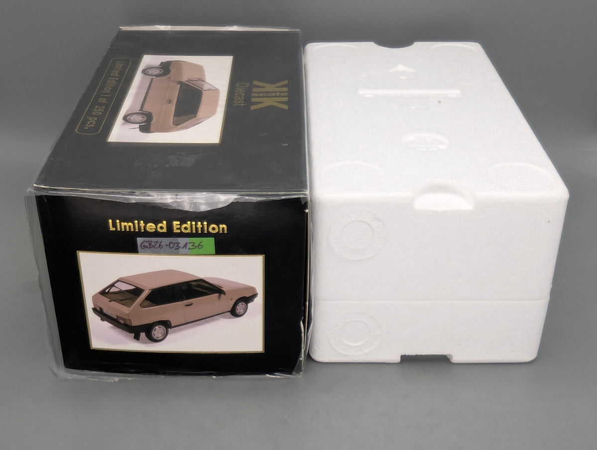 Modellautos 1:18 KK-Scale Lada Samara 1300 mit OVP