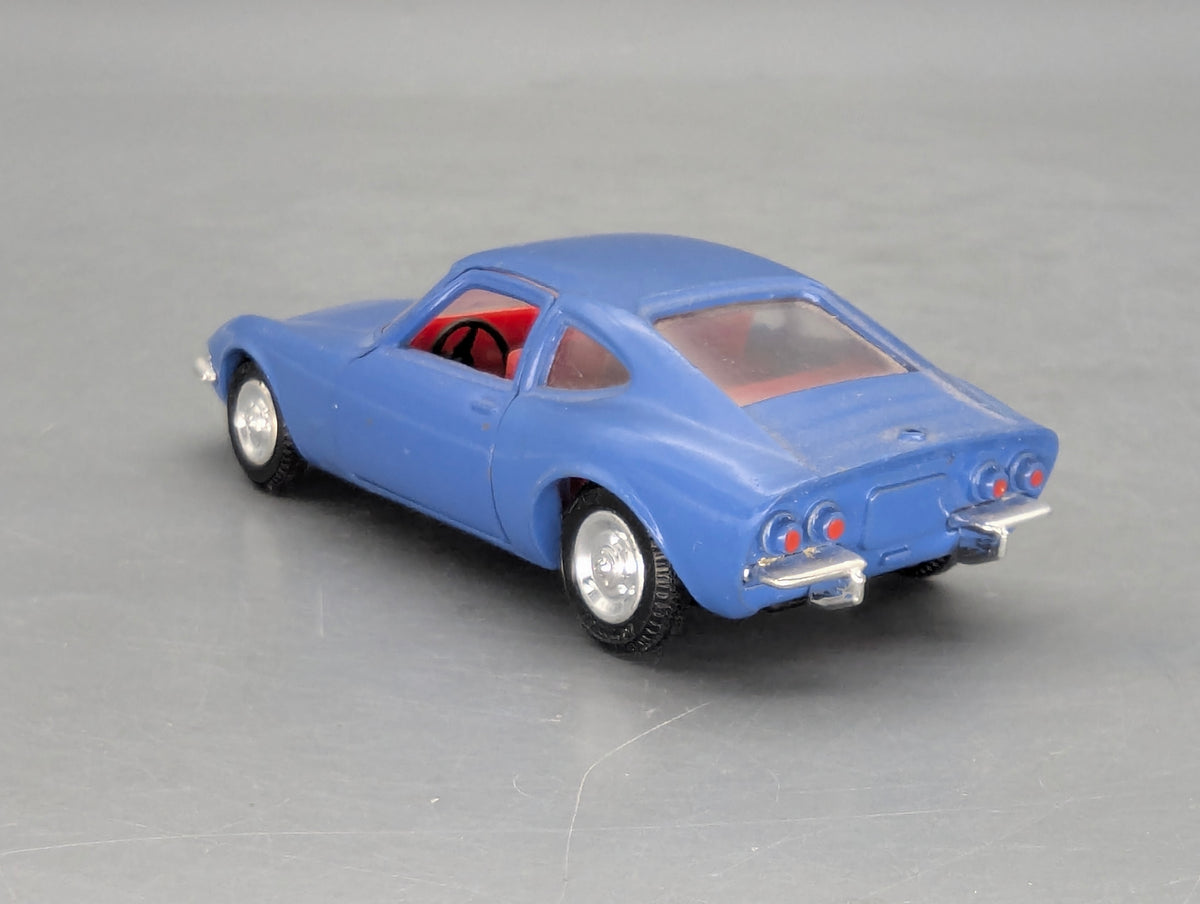 Modellauto 1:43 Dinky Toys 1421 Opel GT 1900 Blau mit OVP