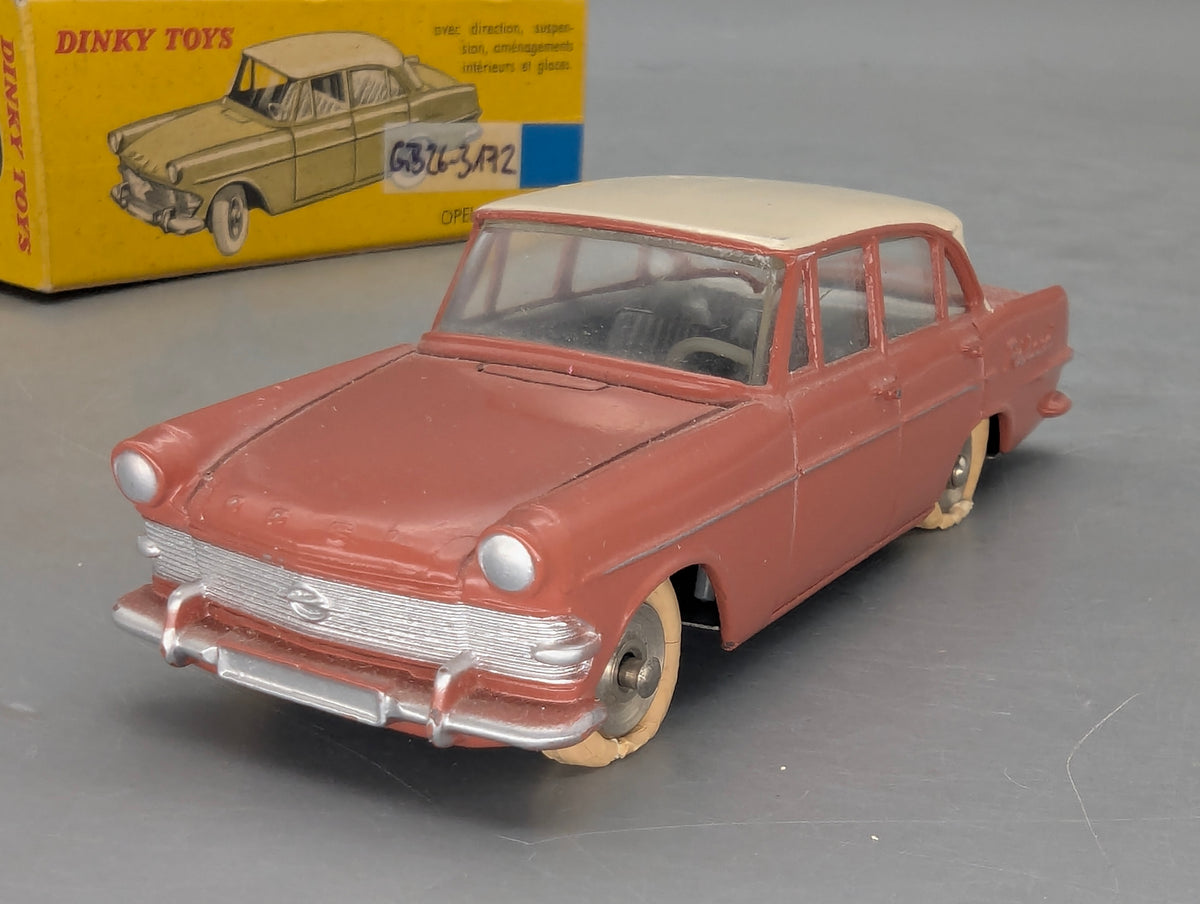 Modellauto 1:43 Dinky Toys 554 Opel Rekord mit OVP
