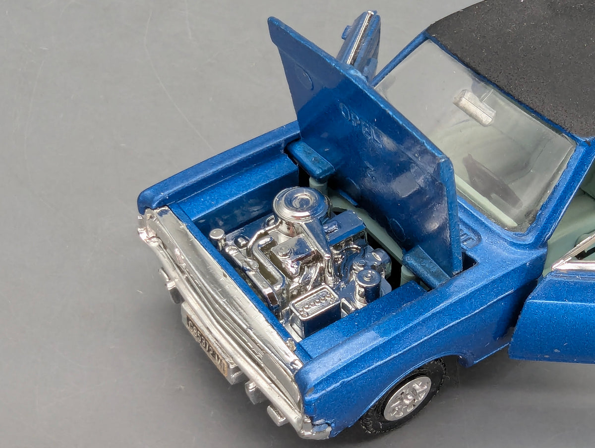 Modellauto 1:43 Dinky Toys 179 heute Mattel Opel Commodore Blau mit OVP