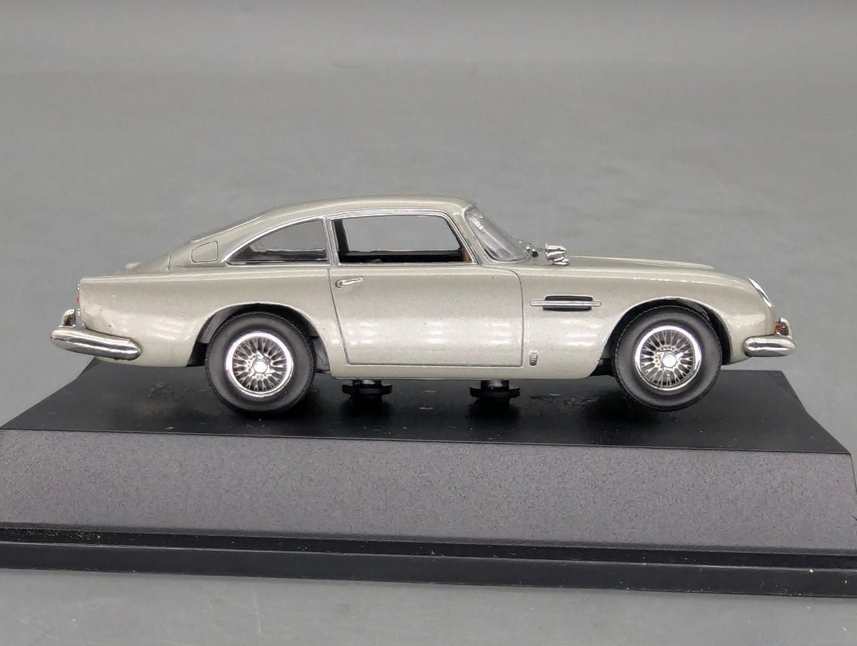 Modellautos 1:43 Atlas Aston Martin DB5 mit OVP