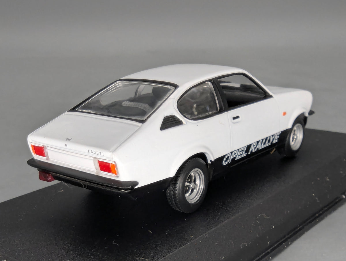 Modellautos 1:43 CDC Detail Cars 450 Opel Kadett C GTE Coupe 1975 Weiß mit OVP