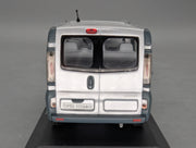 Modellautos 1:43 Minichamps Opel Vivaro Silber mit Dealer OVP