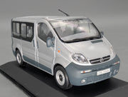 Modellautos 1:43 Minichamps Opel Vivaro Silber mit Dealer OVP
